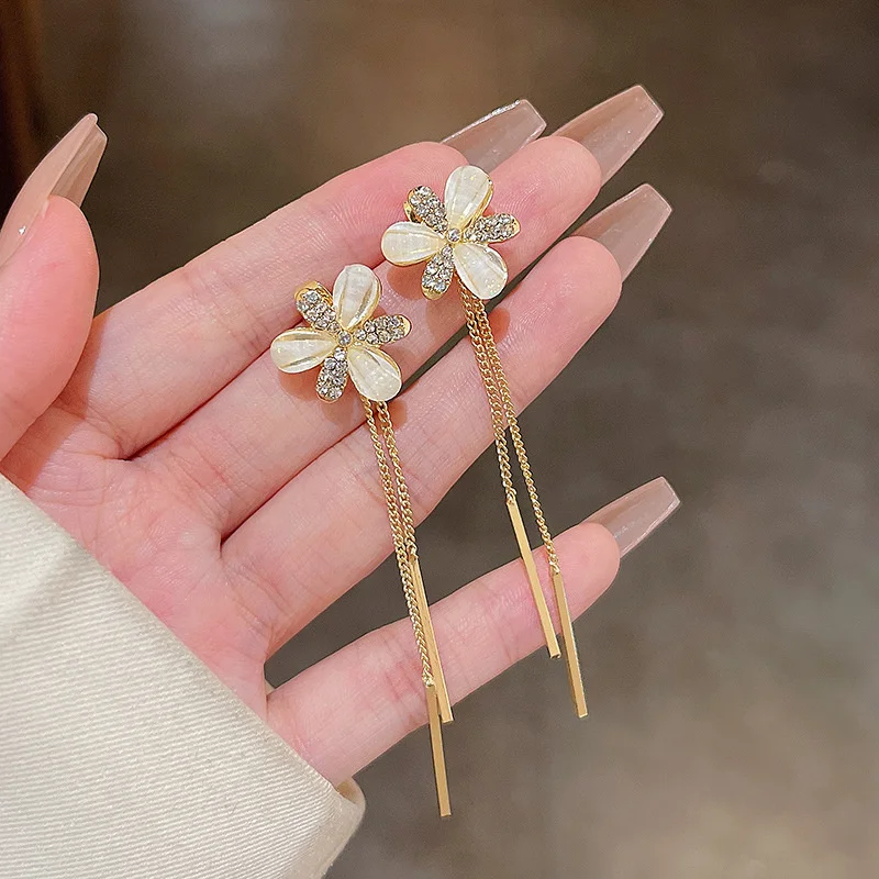 Ins Fashion One Two Wear Elegant Super Fairy Long Tassel Earrings 925 Silver Needle Super Flash Rhinestone Flower Earrings
Ins Fashion One Two Wear Elegant Super Fairy Long Tassel Earrings 925 Silver Needle Super Flash Rhinestone Flower Earrings