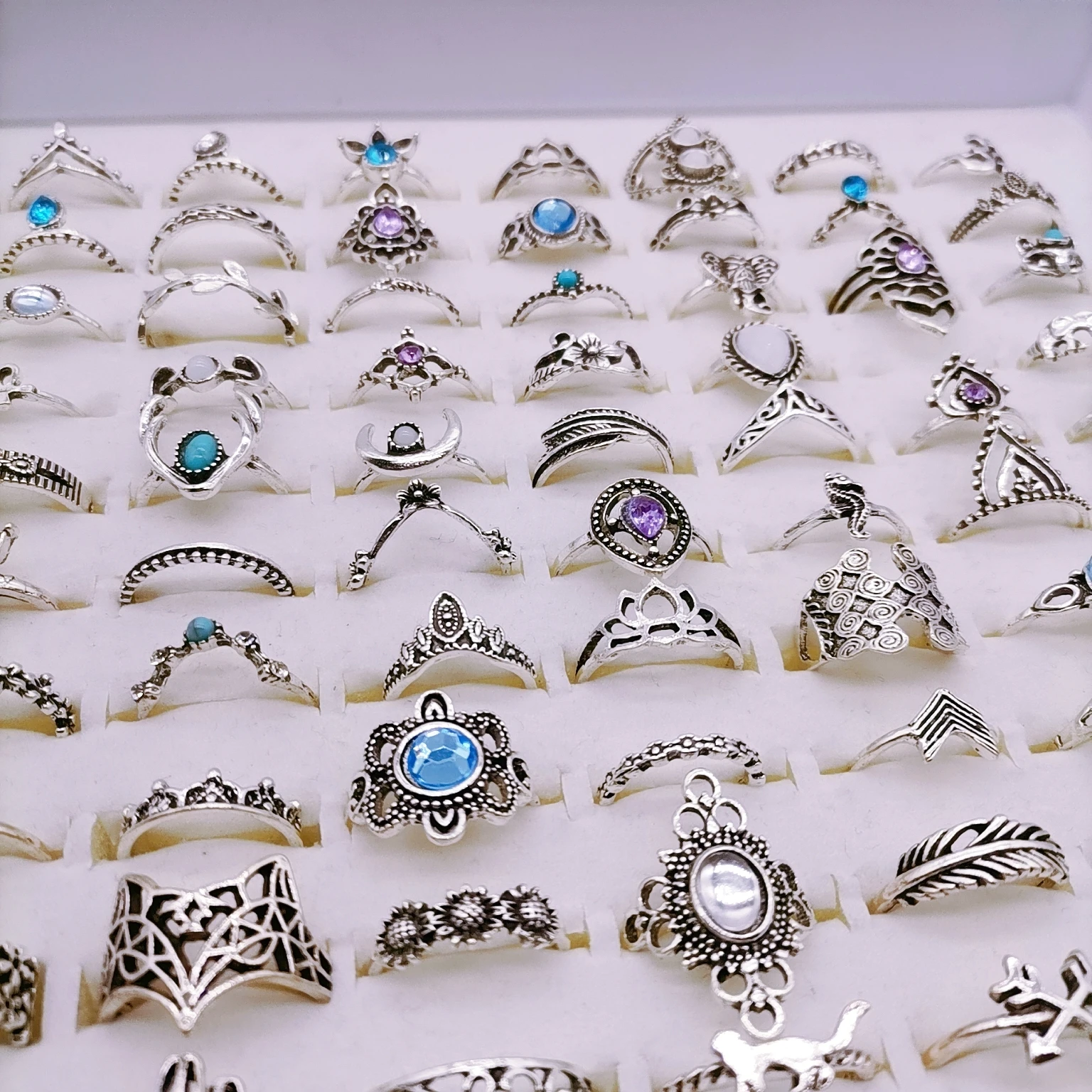 30pcs/Lot New Rings for Women Retro Bohemian Party Girl Set Joint Ring Wedding Jewelry Love Gift High Quality Wholesale
30pcs/Lot New Rings for Women Retro Bohemian Party Girl Set Joint Ring Wedding Jewelry Love Gift High Quality Wholesale