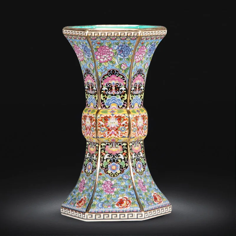 Enamel Qianlong Year of the Qing Dynasty Golden Hexagonal Vase Antique Porcelain Collection of Antique Porcelain
Enamel Qianlong Year of the Qing Dynasty Golden Hexagonal Vase Antique Porcelain Collection of Antique Porcelain