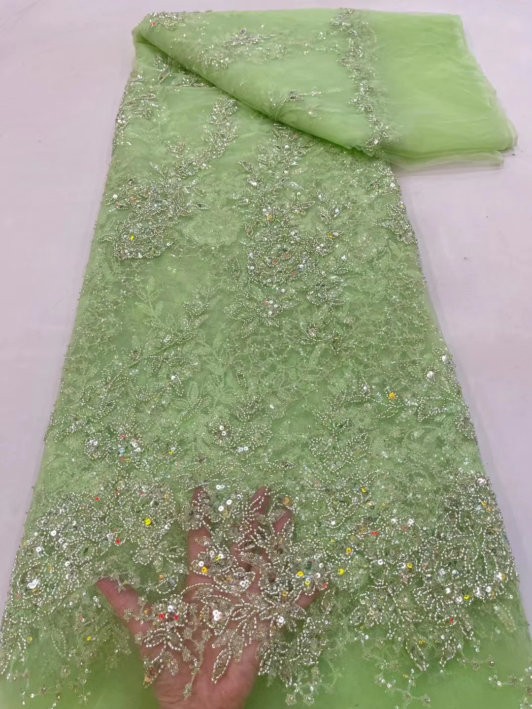 Africa imported high-end temperament fashion three-dimensional multi-color sequin rice beads string face lace embroidery lace me
Africa imported high-end temperament fashion three-dimensional multi-color sequin rice beads string face lace embroidery lace me