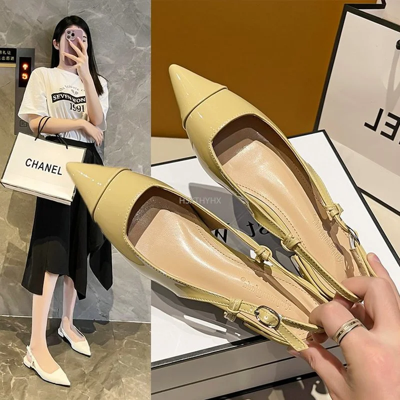 Босоножки женские на низком каблуке, лакированные сандалии с острым носком, туфли-лодочки с ремешком на пятке, пряжкой и застежкой, лето-осе...
Босоножки женские на низком каблуке, лакированные сандалии с острым носком, туфли-лодочки с ремешком на пятке, пряжкой и застежкой, лето-осе...