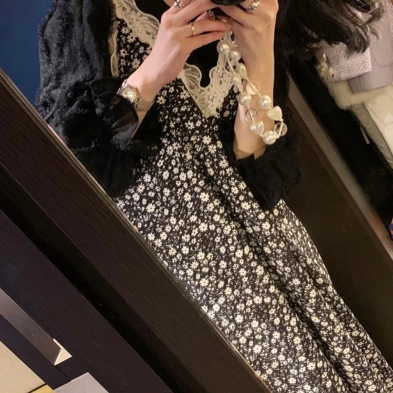 V-neck Suspender Dress Korean Chic Spring New Style With Plush Long Sleeved Shirt Lace Floral Womenshesam-B Nuyoah
V-neck Suspender Dress Korean Chic Spring New Style With Plush Long Sleeved Shirt Lace Floral Womenshesam-B Nuyoah