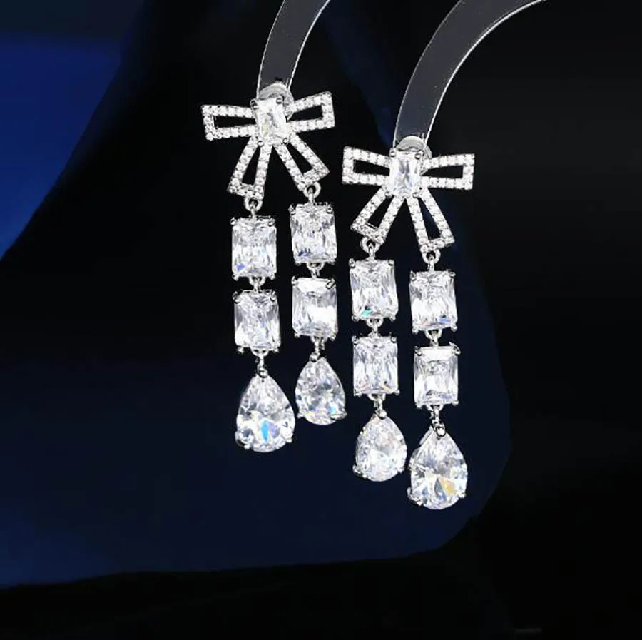 Zircon bow tassel earrings women's trend high-end long exaggerated elegant bride wedding romance jewelry
Zircon bow tassel earrings women's trend high-end long exaggerated elegant bride wedding romance jewelry