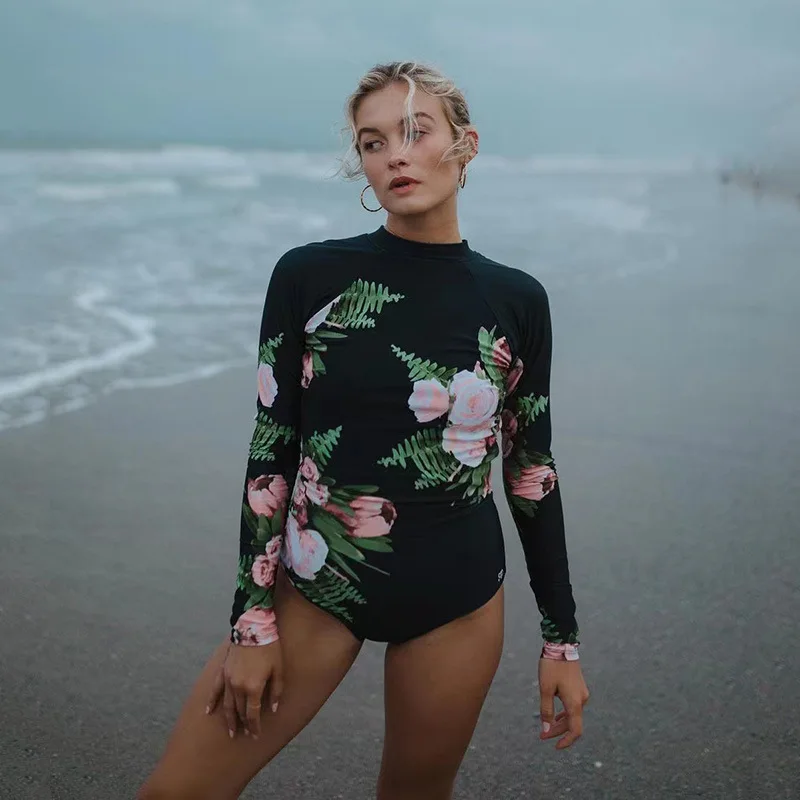 Women's Bikini Surfing Suit Flower Print Long-sleeved Open Back Design Half-high Collar Summer Beach Diving Suit
Women's Bikini Surfing Suit Flower Print Long-sleeved Open Back Design Half-high Collar Summer Beach Diving Suit