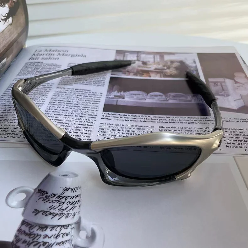 New Y2K shaped large frame street shooting vintage geometric sunglasses fashionable sunglasses anti-UV sunglasses women
New Y2K shaped large frame street shooting vintage geometric sunglasses fashionable sunglasses anti-UV sunglasses women