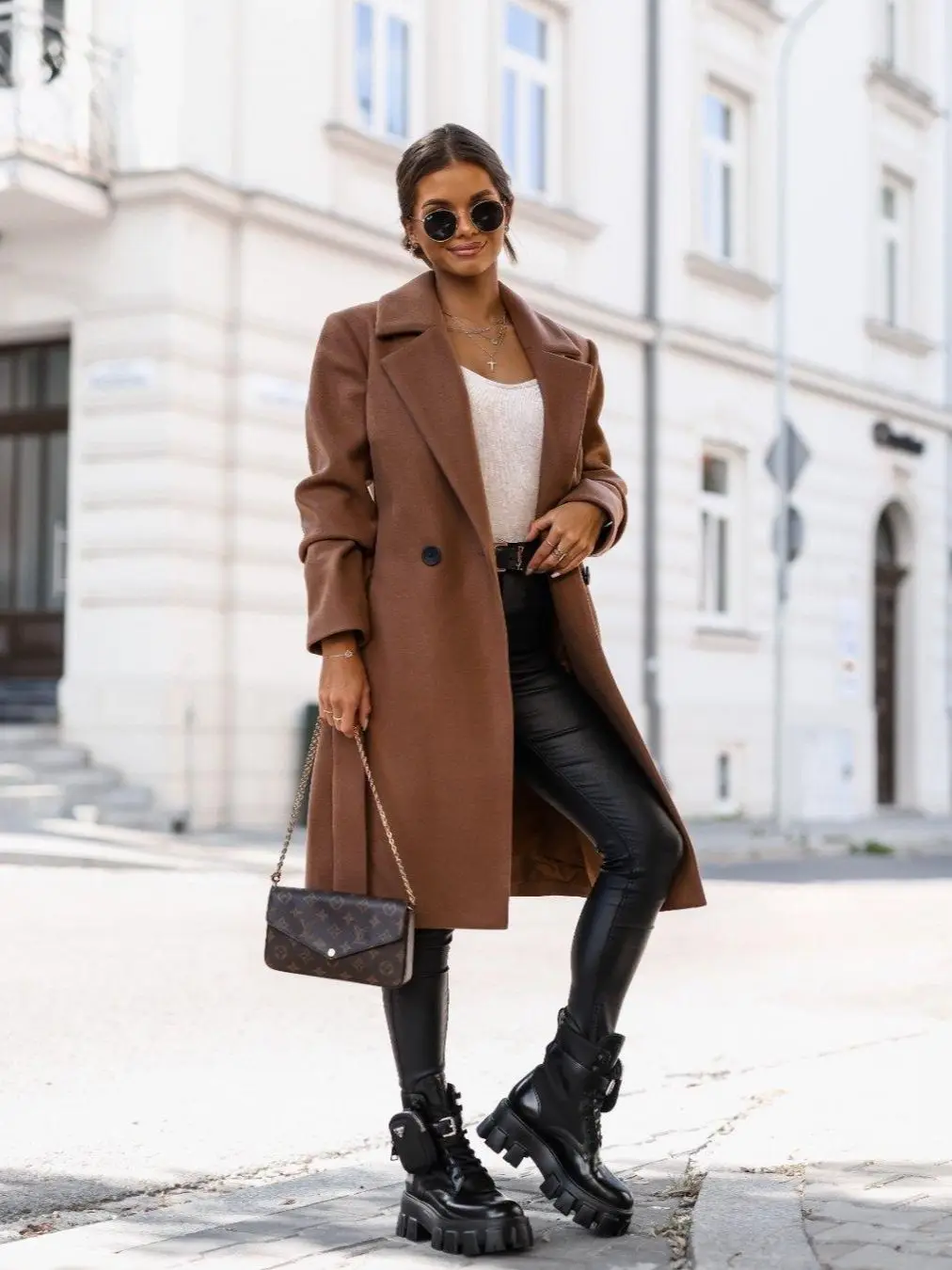 Женское шерстяное пальто, Элегантное Длинное однобортное пальто цвета хаки с поясом и отложным воротником на осень и зиму, 5056
Женское шерстяное пальто, Элегантное Длинное однобортное пальто цвета хаки с поясом и отложным воротником на осень и зиму, 5056