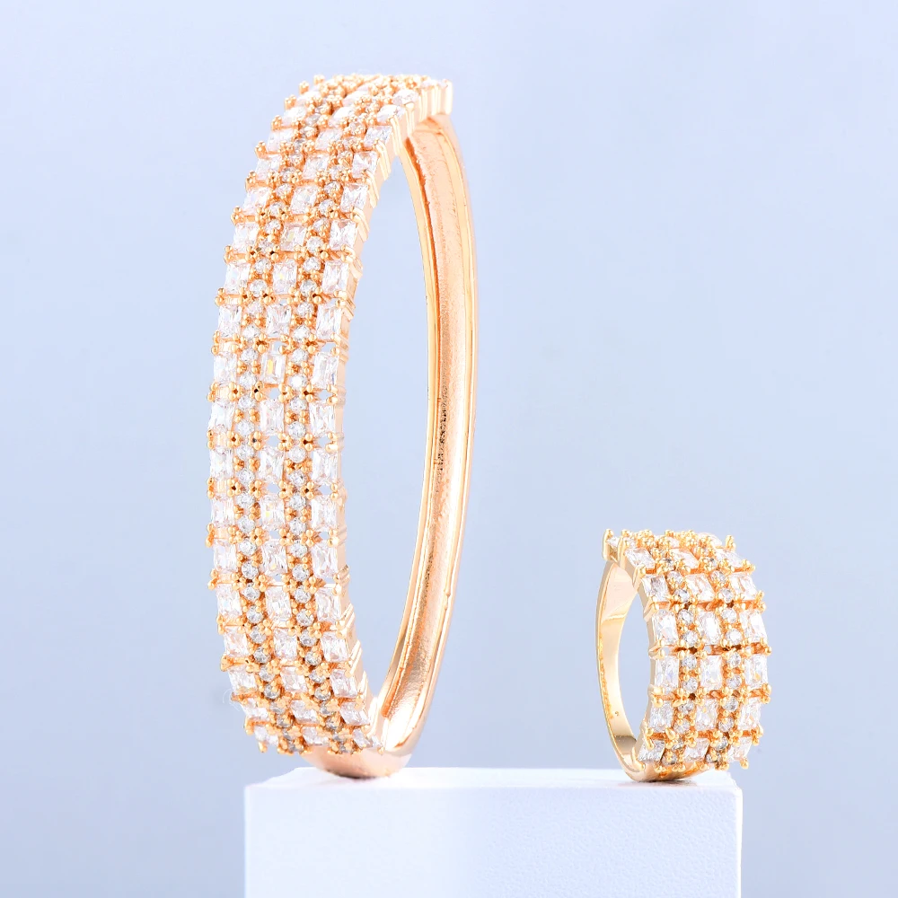 Модный великолепный роскошный широкий набор из 2 предметов Blachette в Дубае с изображением благородного браслета и кольца для женщин ювелирные...
Модный великолепный роскошный широкий набор из 2 предметов Blachette в Дубае с изображением благородного браслета и кольца для женщин ювелирные...