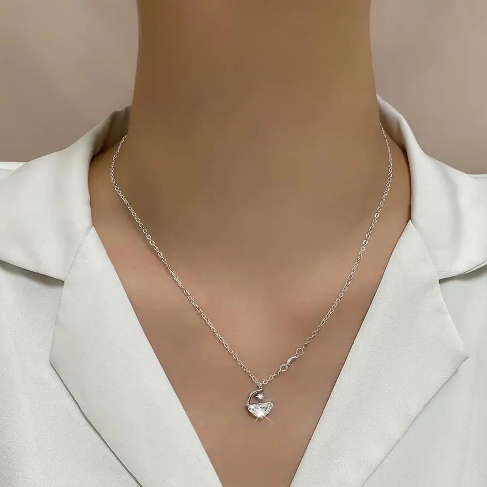 Цепочка до ключицы шикарное блестящее нежное Ожерелье Стразы с инкрустацией для повседневной носки
Цепочка до ключицы шикарное блестящее нежное Ожерелье Стразы с инкрустацией для повседневной носки