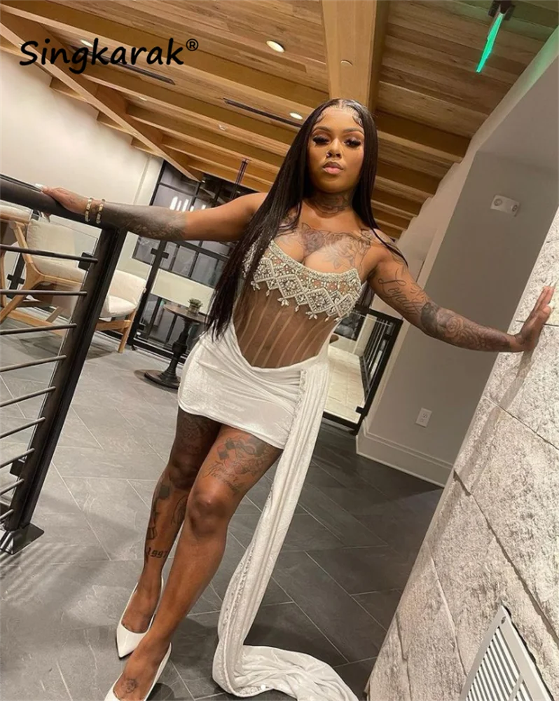 Sexy Beaded Short Prom Dress Sleeveless Birthday Party Dress Illusion Mini Cocktail Homecoming Gowns Vestidos De Fiesta
Sexy Beaded Short Prom Dress Sleeveless Birthday Party Dress Illusion Mini Cocktail Homecoming Gowns Vestidos De Fiesta