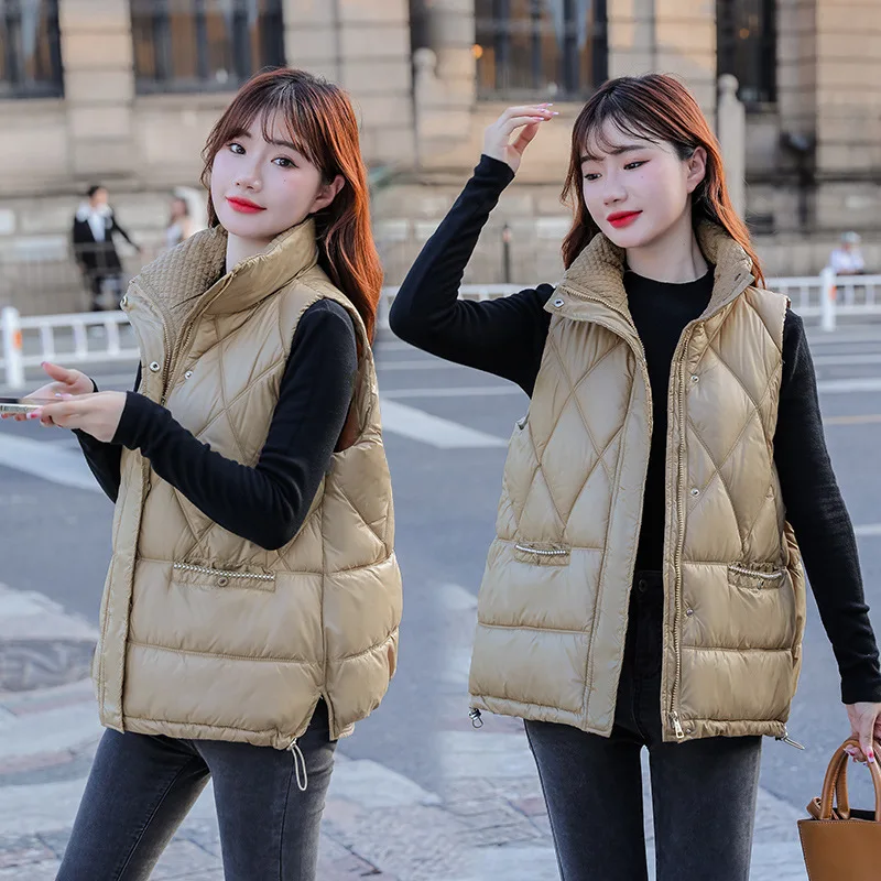Autumn Winter New Women Bright Surface Cotton Vest Fashion Design Sense of Casual Loose Plus Warm Solid Color Sleeveless Coats
Autumn Winter New Women Bright Surface Cotton Vest Fashion Design Sense of Casual Loose Plus Warm Solid Color Sleeveless Coats