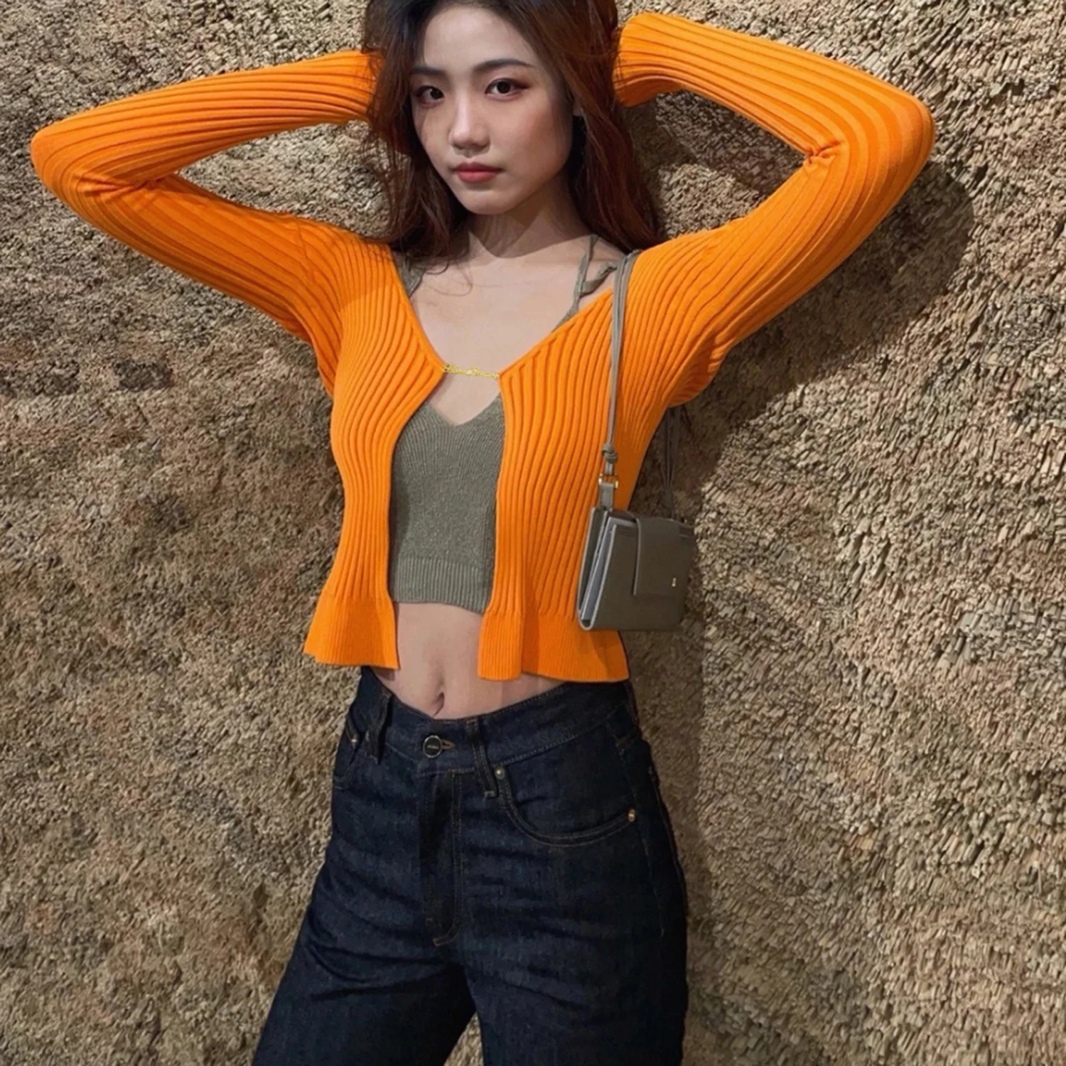 2022 Fashion Knit Tops Blouses Women Long Sleeve Metal Chain Open Front Slim Tops Autumn Sexy Elegant Blouse Shirts Female
2022 Fashion Knit Tops Blouses Women Long Sleeve Metal Chain Open Front Slim Tops Autumn Sexy Elegant Blouse Shirts Female