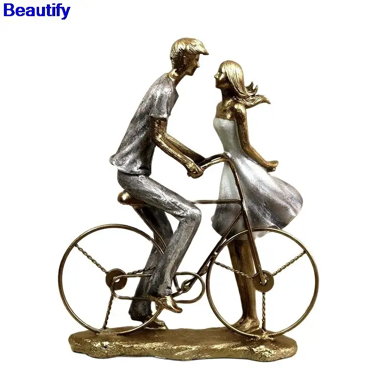 Bike Lovers Figurine Romantic Handmade Campus Engagement Couple Statue Valentine Decor Wedding Gift Craft Love Ornament
Bike Lovers Figurine Romantic Handmade Campus Engagement Couple Statue Valentine Decor Wedding Gift Craft Love Ornament
