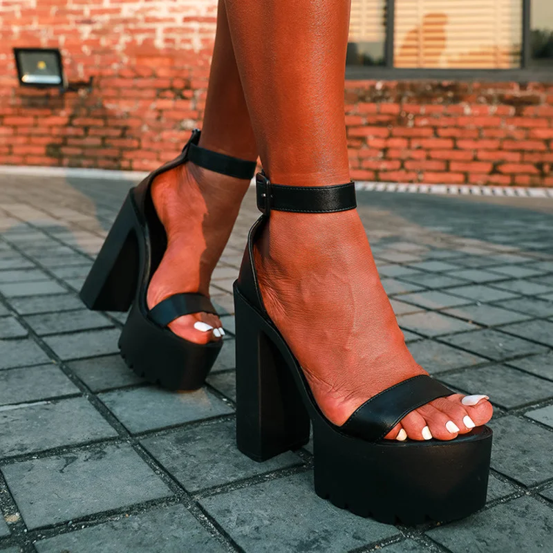 Женские босоножки на толстой подошве, водонепроницаемые Простые сандалии на платформе и очень высоком каблуке, большие размеры 34-43, для лет...
Женские босоножки на толстой подошве, водонепроницаемые Простые сандалии на платформе и очень высоком каблуке, большие размеры 34-43, для лет...