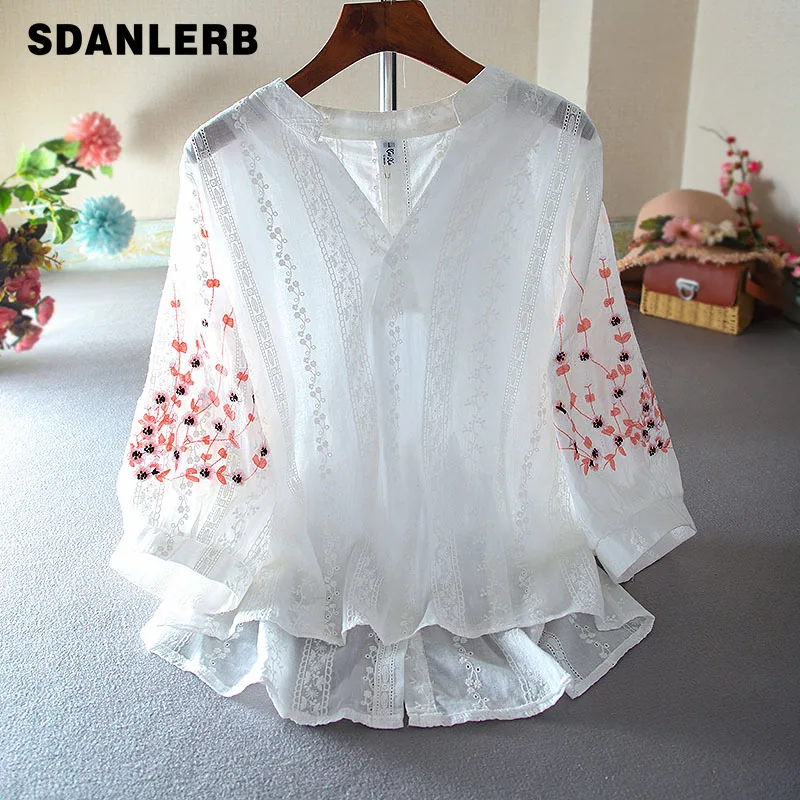Lace Bottoming Shirt for Women Fashionable Embroidery Fairy Style Loose Lantern Sleeve White Shirt Elegant Summer Spring Top
Lace Bottoming Shirt for Women Fashionable Embroidery Fairy Style Loose Lantern Sleeve White Shirt Elegant Summer Spring Top