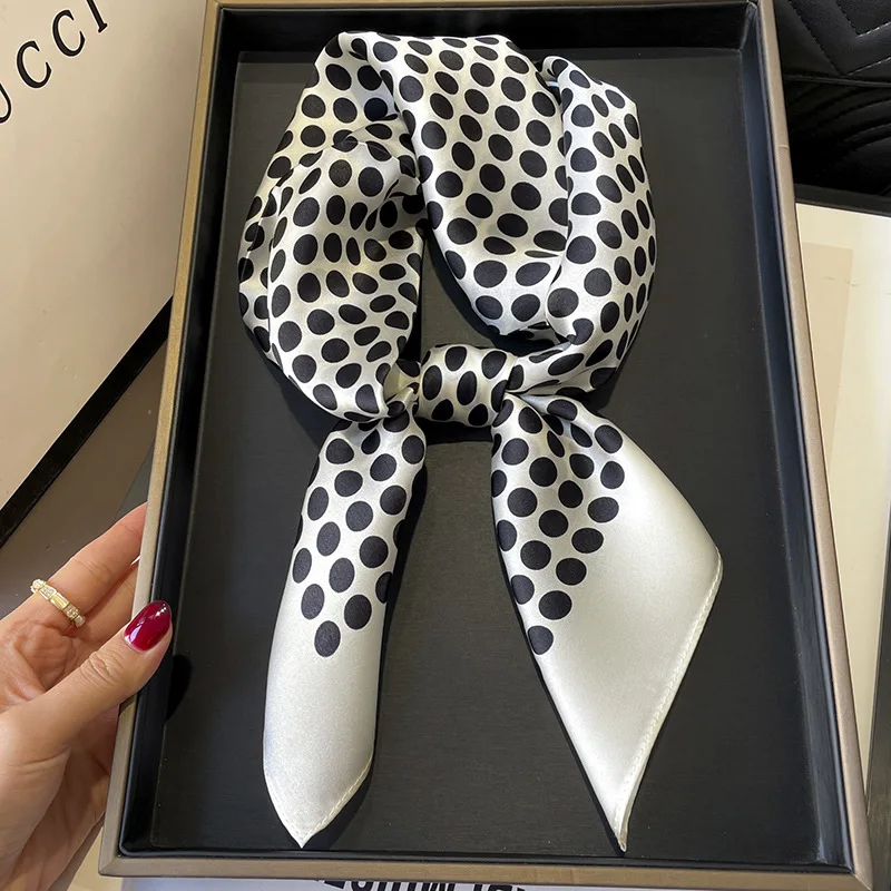 Pure Silk Women Cotton Square Scarf Bandanas Spring-Summer Paisley Handkerchief Bufandas Foulard Luxury Print Hair Ribbon Tie
Pure Silk Women Cotton Square Scarf Bandanas Spring-Summer Paisley Handkerchief Bufandas Foulard Luxury Print Hair Ribbon Tie