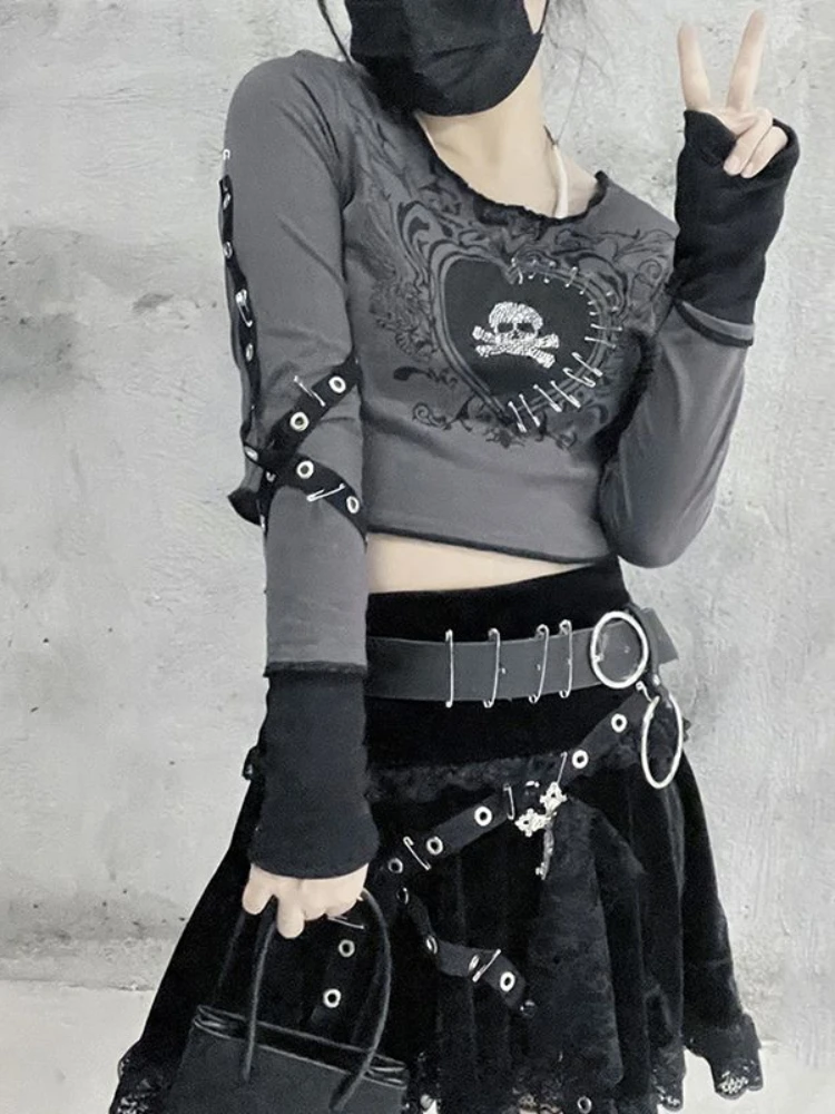 Punk Gothic Vintage T Shirts Harajuku Ruffles Skulls Print Y2k Crop Tops Spring Autumn Bandage Patchwork Contrast Color T Shirt
Punk Gothic Vintage T Shirts Harajuku Ruffles Skulls Print Y2k Crop Tops Spring Autumn Bandage Patchwork Contrast Color T Shirt