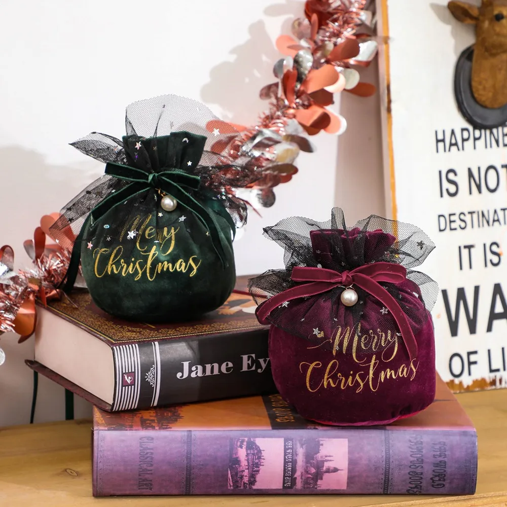 Christmas Velvet Fruit Gift Bag Christmas Decorations Children's Candy Bag Gift Bag
Christmas Velvet Fruit Gift Bag Christmas Decorations Children's Candy Bag Gift Bag
