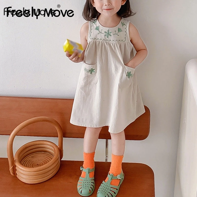Freely Move Girl Dress New Children's Clothing Summer New Cotton Casual Sleeveless Knee Length Embroidery Floral Girl Dress 1-6Y
Freely Move Girl Dress New Children's Clothing Summer New Cotton Casual Sleeveless Knee Length Embroidery Floral Girl Dress 1-6Y