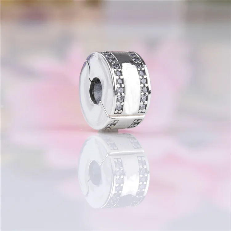 S925 sterling silver classic inlaid zircon fixing clip positioning buckle Fit Original Bracelet Pendant
S925 sterling silver classic inlaid zircon fixing clip positioning buckle Fit Original Bracelet Pendant