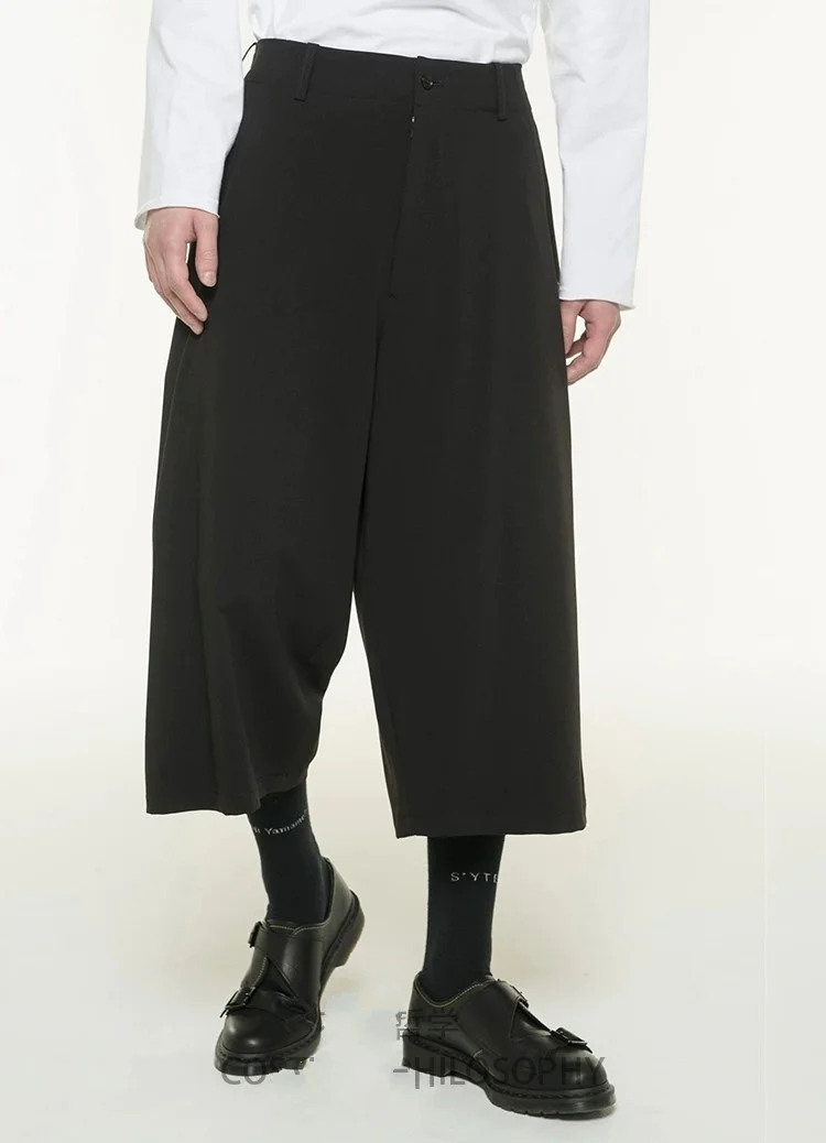 Fashion NEW Men and women's casual slacks straight-legged pants eight-minute skirts and pants
Fashion NEW Men and women's casual slacks straight-legged pants eight-minute skirts and pants