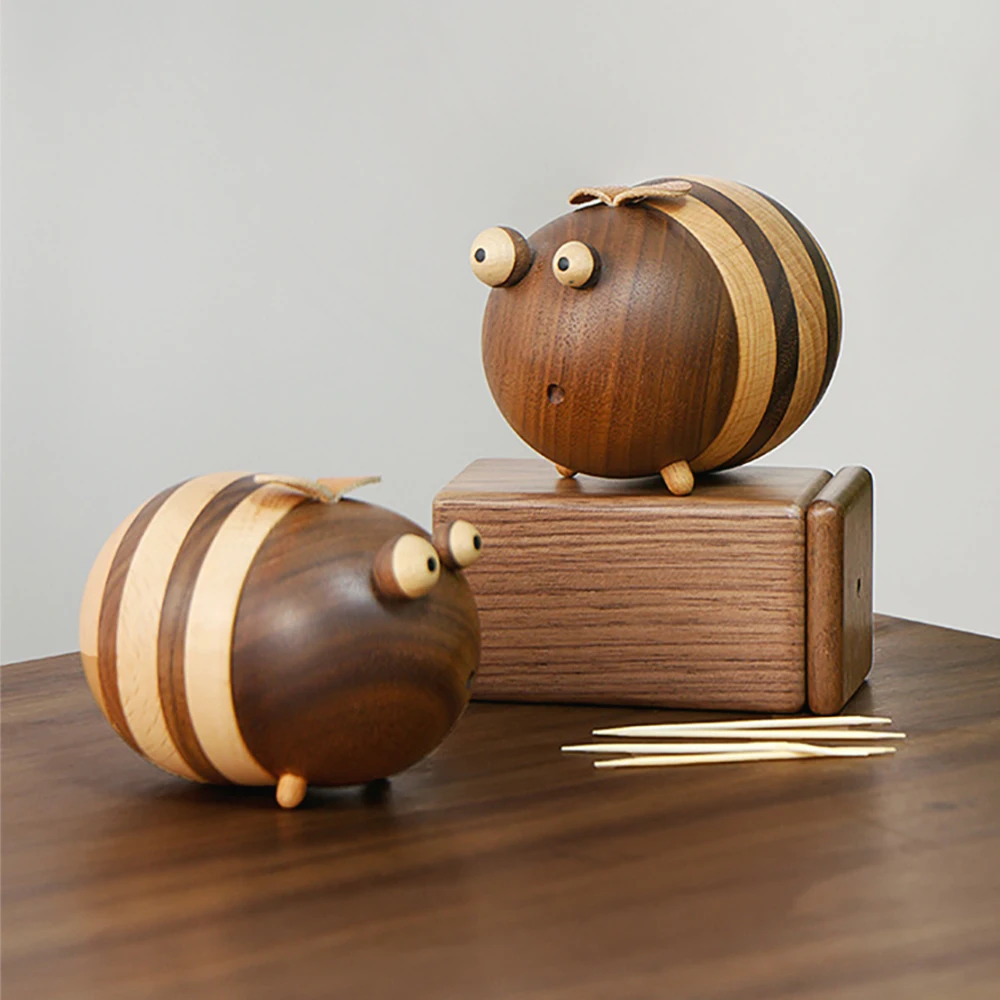 Wood Bee Toothpick box Holder cute animal toys Creative Gift Home Decoration ornaments jar Birthday gift 1pc
Wood Bee Toothpick box Holder cute animal toys Creative Gift Home Decoration ornaments jar Birthday gift 1pc