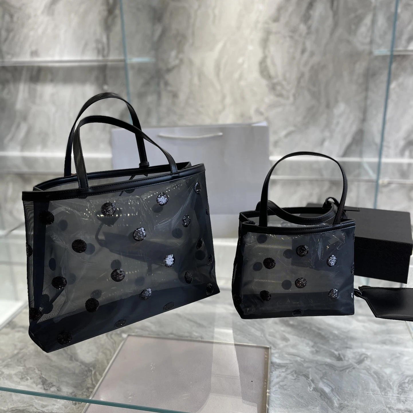 Women black wave point mesh bag fashion designer mini handbag famous brand large capacity shopping bag for ladies
Women black wave point mesh bag fashion designer mini handbag famous brand large capacity shopping bag for ladies