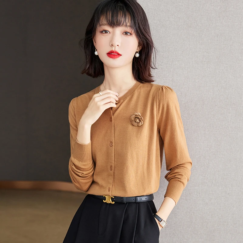 Женский эластичный вязаный кардиган, однотонный Повседневный Свободный корейский свитер с длинным рукавом, весна-осень 2022
Женский эластичный вязаный кардиган, однотонный Повседневный Свободный корейский свитер с длинным рукавом, весна-осень 2022