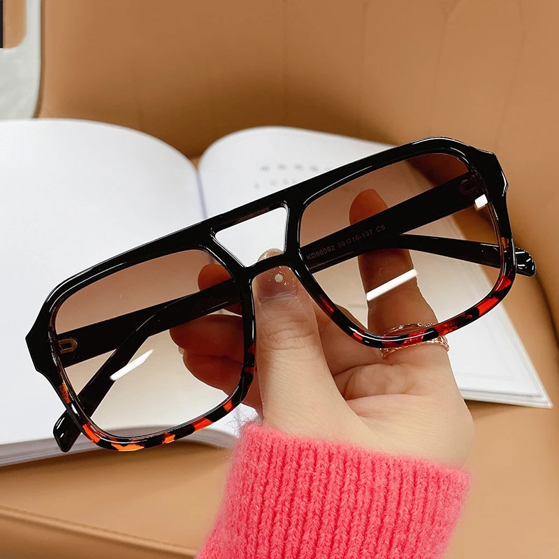 Vintage Fashion Square Frame Ocean Sunglasses For Men Women Trend Classic Simple Male Ladies Summer Beach Driving UV400 Glasses
Vintage Fashion Square Frame Ocean Sunglasses For Men Women Trend Classic Simple Male Ladies Summer Beach Driving UV400 Glasses