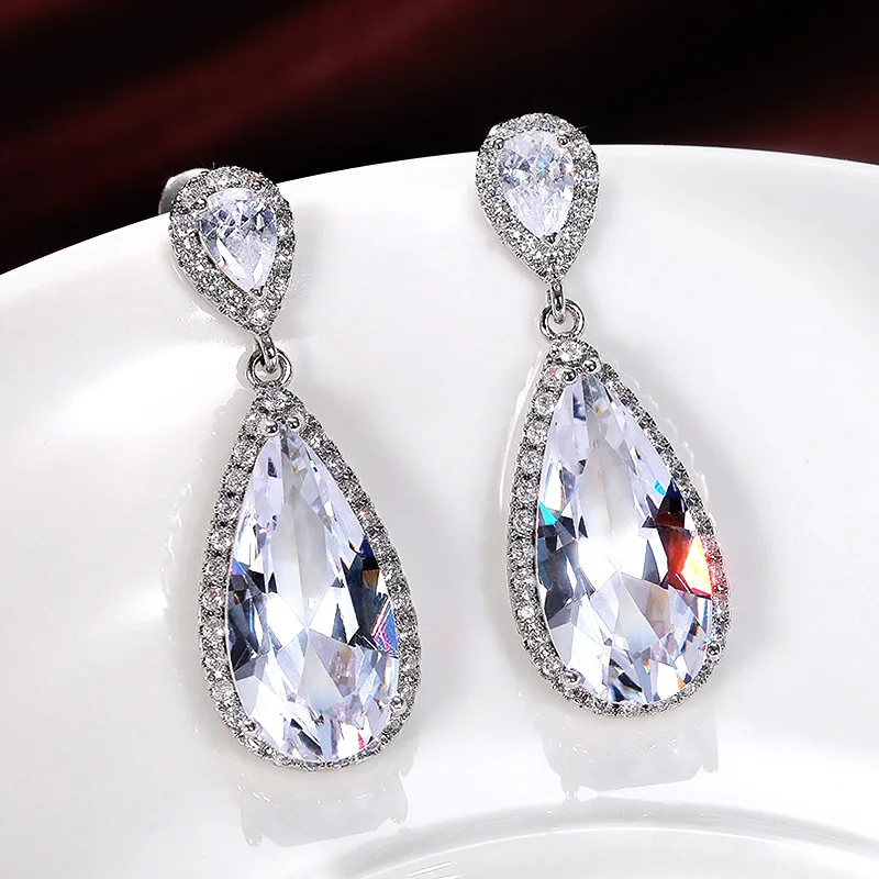 New Gorgeous Women's Drop Earrings Big Pear Shaped Cubic Zirconia Graceful Bridal Wedding Engagement Earring Fashion Jewelry
New Gorgeous Women's Drop Earrings Big Pear Shaped Cubic Zirconia Graceful Bridal Wedding Engagement Earring Fashion Jewelry