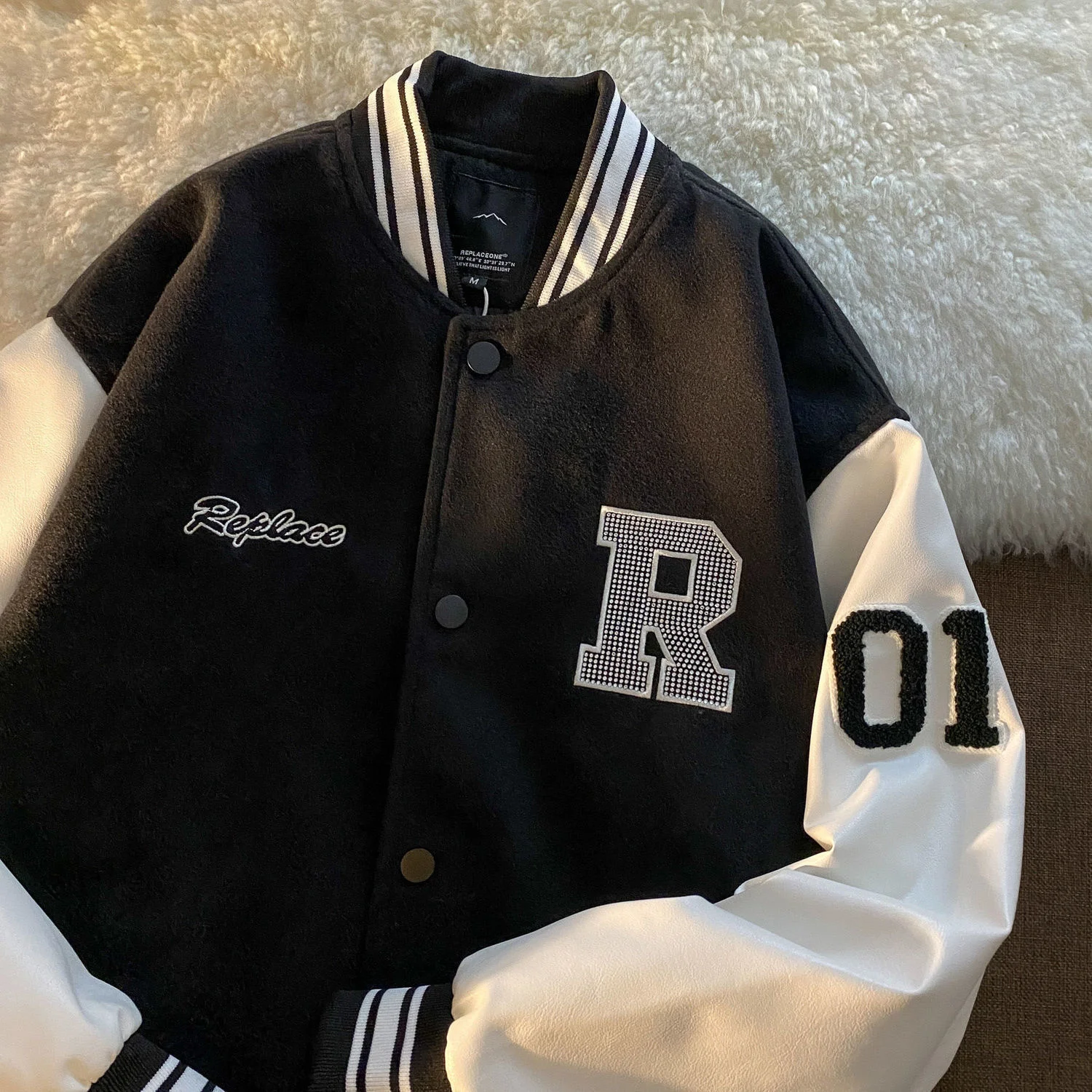 Модная популярная бейсбольная куртка со стразами и надписью для мужчин и женщин модная осенне-зимняя универсальная Американская Мода Крас...
Модная популярная бейсбольная куртка со стразами и надписью для мужчин и женщин модная осенне-зимняя универсальная Американская Мода Крас...