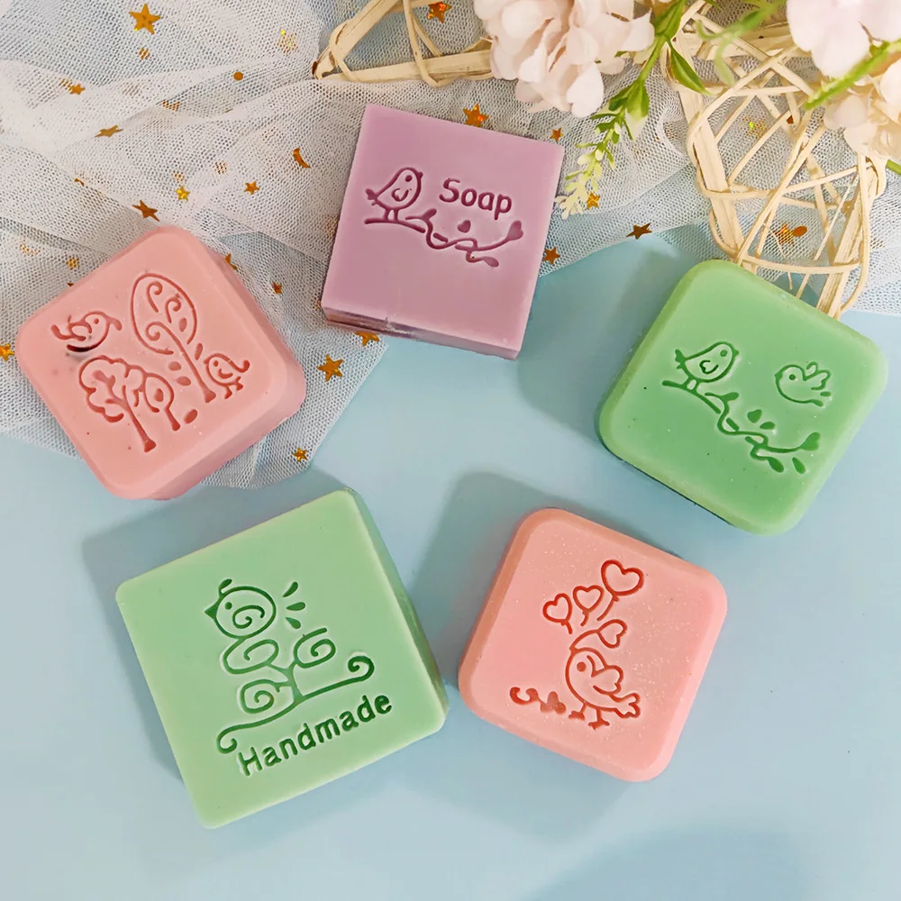 Forest Parrot Sparrow Bird Transparent Acrylic Soap Stamp with Handle Handmade Cold Soap Homemade Wax Seal Stamp
Forest Parrot Sparrow Bird Transparent Acrylic Soap Stamp with Handle Handmade Cold Soap Homemade Wax Seal Stamp