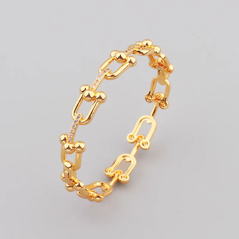 Donia Jewelry European and American Fashion Horseshoe Titanium Micro-Inlaid AAA Zircon Luxury Retro Open Bracelet.
Donia Jewelry European and American Fashion Horseshoe Titanium Micro-Inlaid AAA Zircon Luxury Retro Open Bracelet.