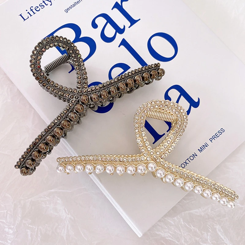Metal Large Shark Clip Rhinestone Crab Hair Clip Ponytail Clips Women Hair Accessories Shiny Rhinestones Pearl Hair Claw Clips
Metal Large Shark Clip Rhinestone Crab Hair Clip Ponytail Clips Women Hair Accessories Shiny Rhinestones Pearl Hair Claw Clips