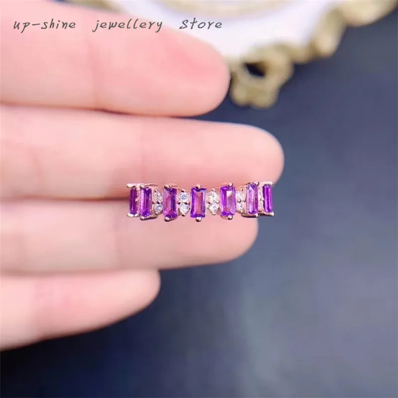 Новинка модное кольцо из серебра 925 пробы с инкрустированным натуральным аметистом женское ювелирное изделие, простое и милое, можно изготовить на заказ
Новинка модное кольцо из серебра 925 пробы с инкрустированным натуральным аметистом женское ювелирное изделие, простое и милое, можно изготовить на заказ