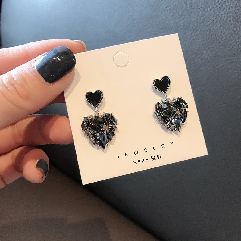 Korean Fashion New Black Heart Crystal Earrings for Women Silver Earring Party Birthday Gift Jewelry for Women Pendientes Mujer
Korean Fashion New Black Heart Crystal Earrings for Women Silver Earring Party Birthday Gift Jewelry for Women Pendientes Mujer