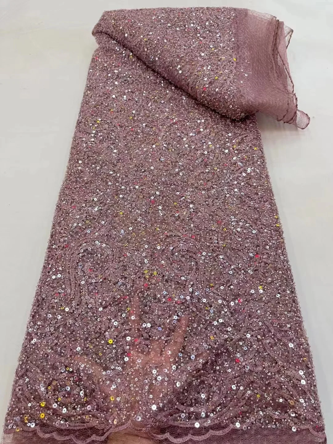 Luxury Onion Sequins Lace Fabrics High Quality African Beaded Tulle Fabric Embroidery Lace with Pearls for Wedding Dress
Luxury Onion Sequins Lace Fabrics High Quality African Beaded Tulle Fabric Embroidery Lace with Pearls for Wedding Dress