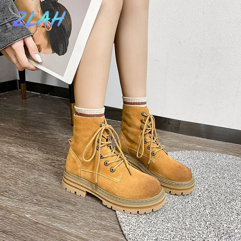 Fashion Women's Short Boots Autumn and Winter New Thick Heel Soft Leather Martin Boots Women's Boots Ankle Boots Cross Lace
Fashion Women's Short Boots Autumn and Winter New Thick Heel Soft Leather Martin Boots Women's Boots Ankle Boots Cross Lace