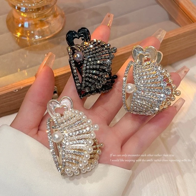 2023 New Pearl Rhinestone Hair Claws Girl High Ponytail Clip Fixed Hairpin Claw Clip Advanced Sense Hair accessories for women
2023 New Pearl Rhinestone Hair Claws Girl High Ponytail Clip Fixed Hairpin Claw Clip Advanced Sense Hair accessories for women