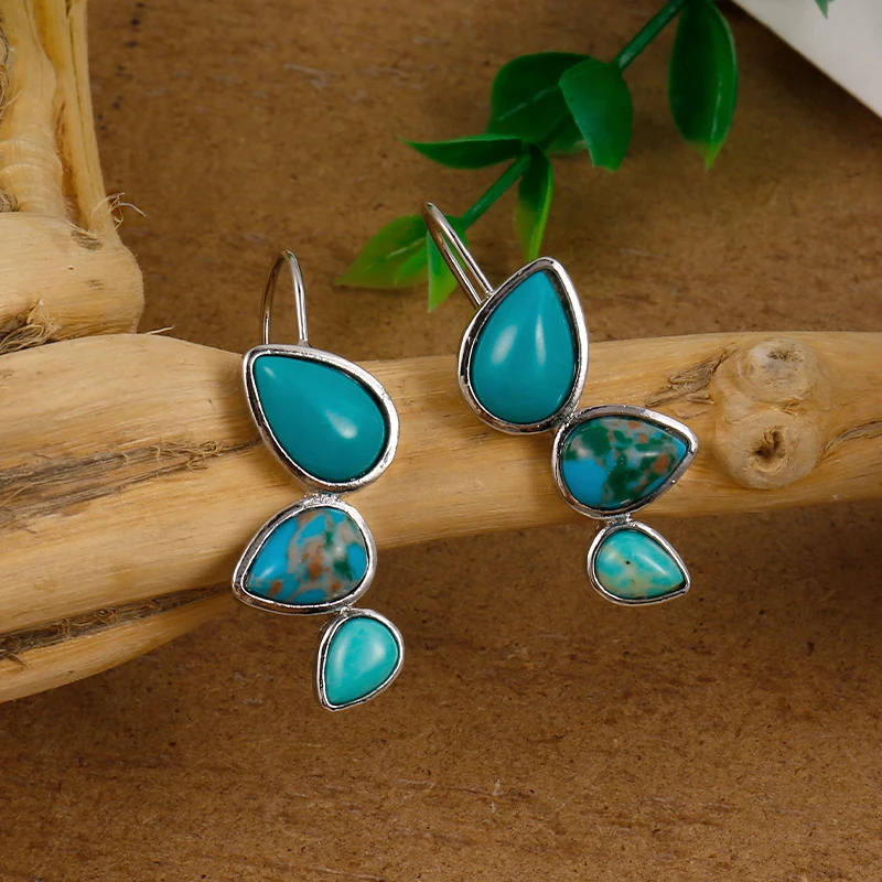 New Retro Blue Gemstone Women's Earrings Made Of Ethnic Style Alloy Material, Compact And Versatile
New Retro Blue Gemstone Women's Earrings Made Of Ethnic Style Alloy Material, Compact And Versatile