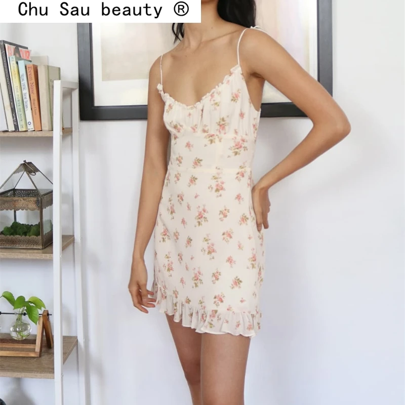 Мини-платье женское с оборками, пикантное модное шикарное винтажное платье на бретельках, с V-образным вырезом, в праздничном стиле, повседн... 
Мини-платье женское с оборками, пикантное модное шикарное винтажное платье на бретельках, с V-образным вырезом, в праздничном стиле, повседн...