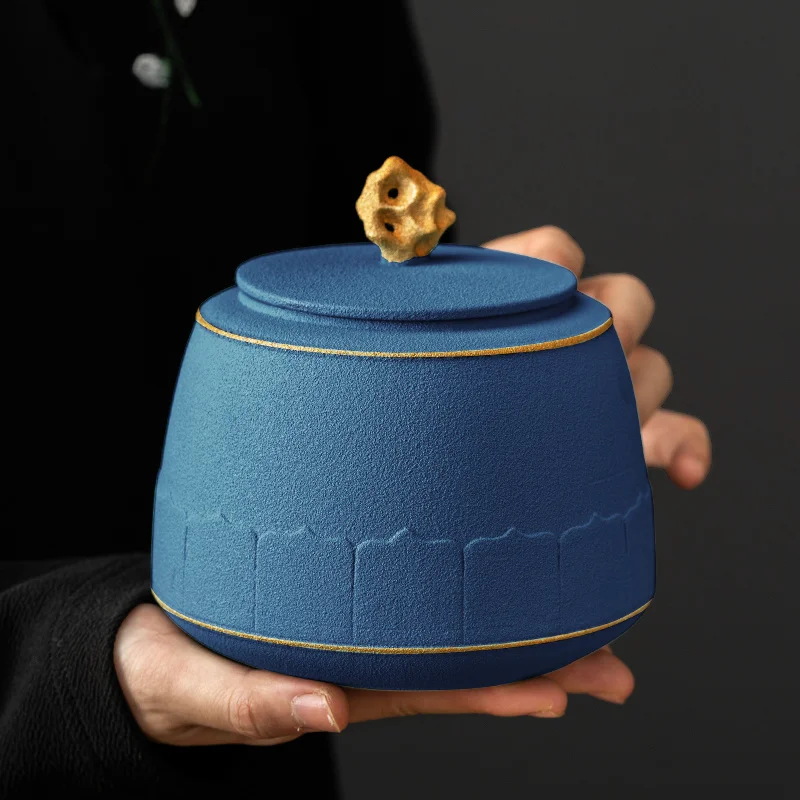 Black Ceramics Sealed Manual Painting Golden Taihu Lake Stone Lid Storage Canister Universal Tea Caddy
Black Ceramics Sealed Manual Painting Golden Taihu Lake Stone Lid Storage Canister Universal Tea Caddy