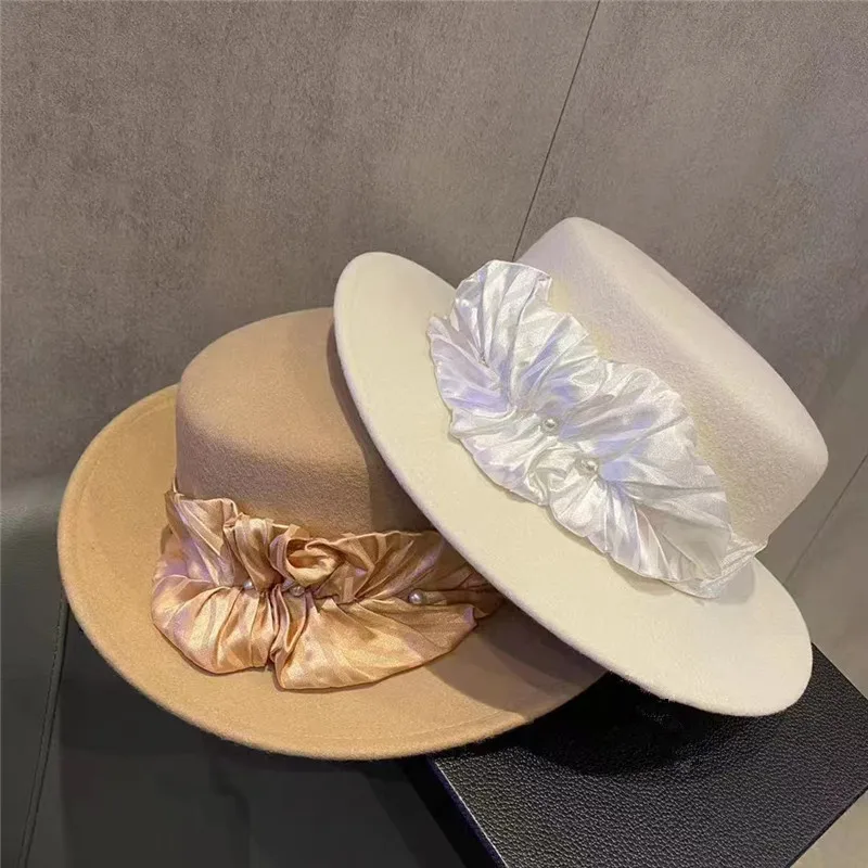 202009-shi dropshipping British winter satin big flower ribbon wool felt Elegant star lady fedoras cap women panama jazz hat
202009-shi dropshipping British winter satin big flower ribbon wool felt Elegant star lady fedoras cap women panama jazz hat
