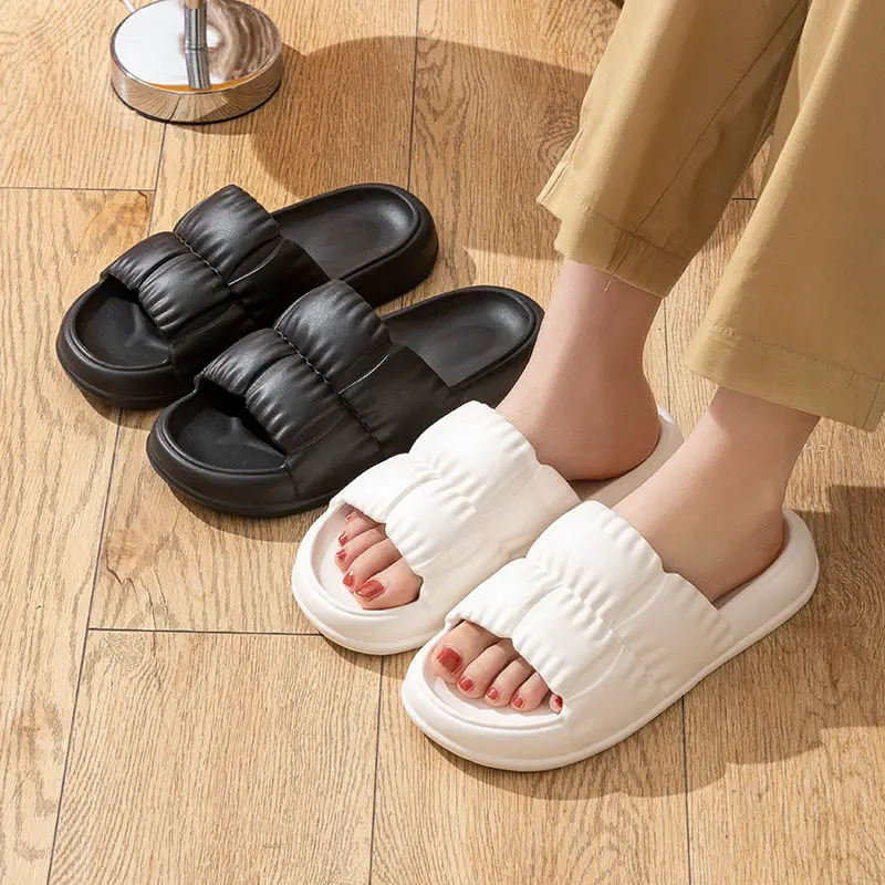 Summer Home Soft Sole Cloud Slippers Women Men Thick Platform Slippers Indoor Flip Flops Anti-Slip Sandals Slides for Bathroom
Summer Home Soft Sole Cloud Slippers Women Men Thick Platform Slippers Indoor Flip Flops Anti-Slip Sandals Slides for Bathroom