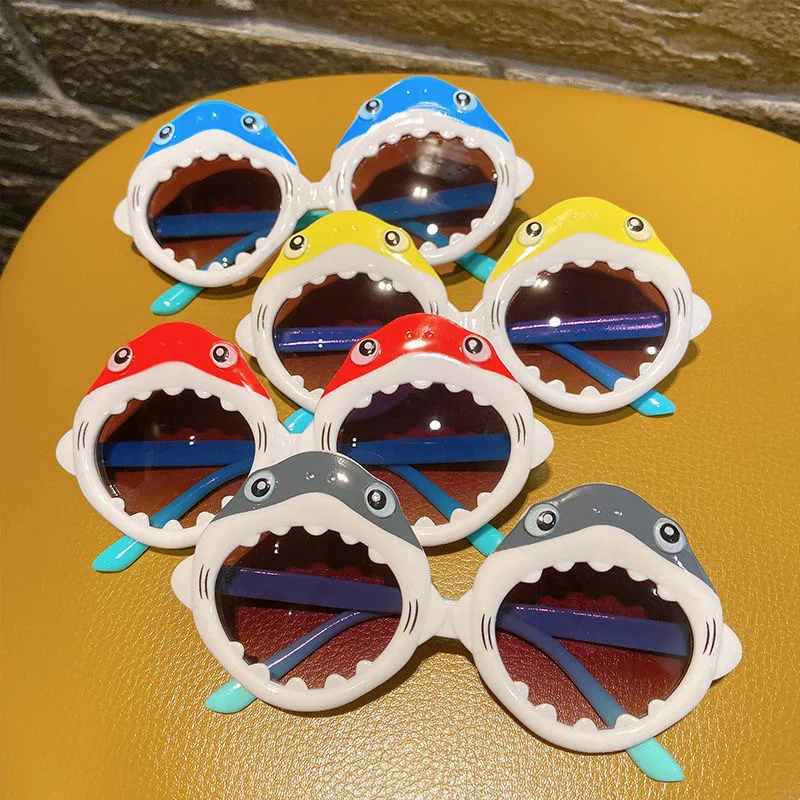 2023 Children Sunglassess Cute Cartoon Shark Shape Sun Glasses UV Protection Outdoor Kid Sunglasses Shade Goggles Eyewear UV400
2023 Children Sunglassess Cute Cartoon Shark Shape Sun Glasses UV Protection Outdoor Kid Sunglasses Shade Goggles Eyewear UV400