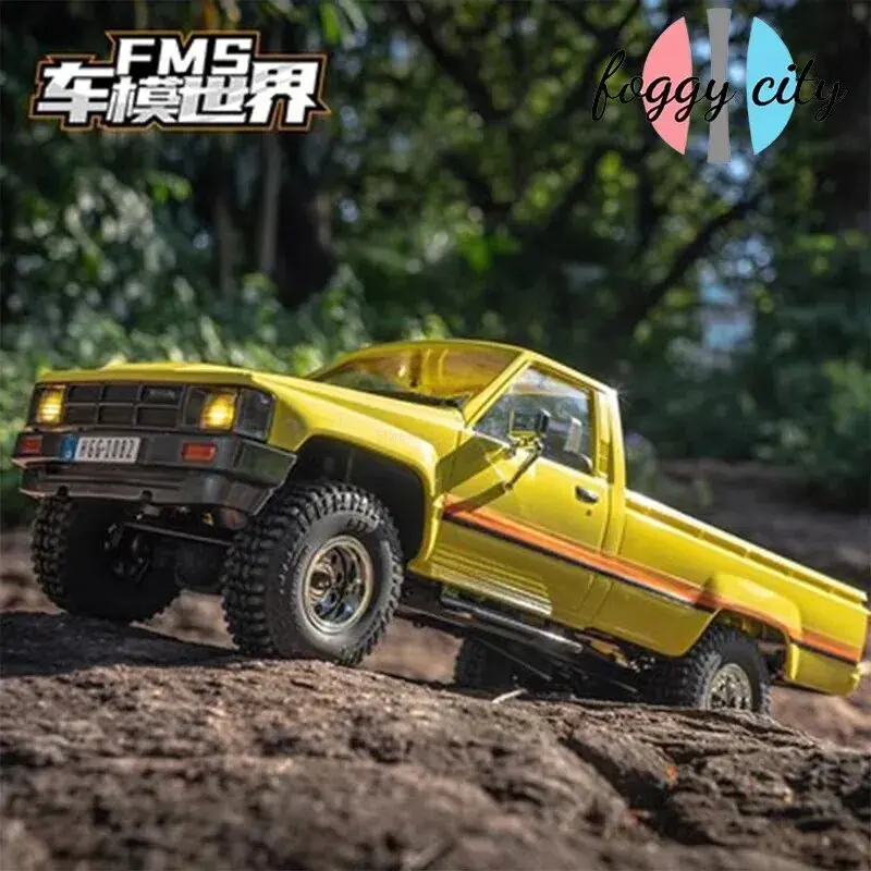 Модель автомобиля с дистанционным управлением Fms1: 18hiluxhdryax, модель электрического радиоуправляемого пикапа, детская игрушка в подарок на день рождения
Модель автомобиля с дистанционным управлением Fms1: 18hiluxhdryax, модель электрического радиоуправляемого пикапа, детская игрушка в подарок на день рождения