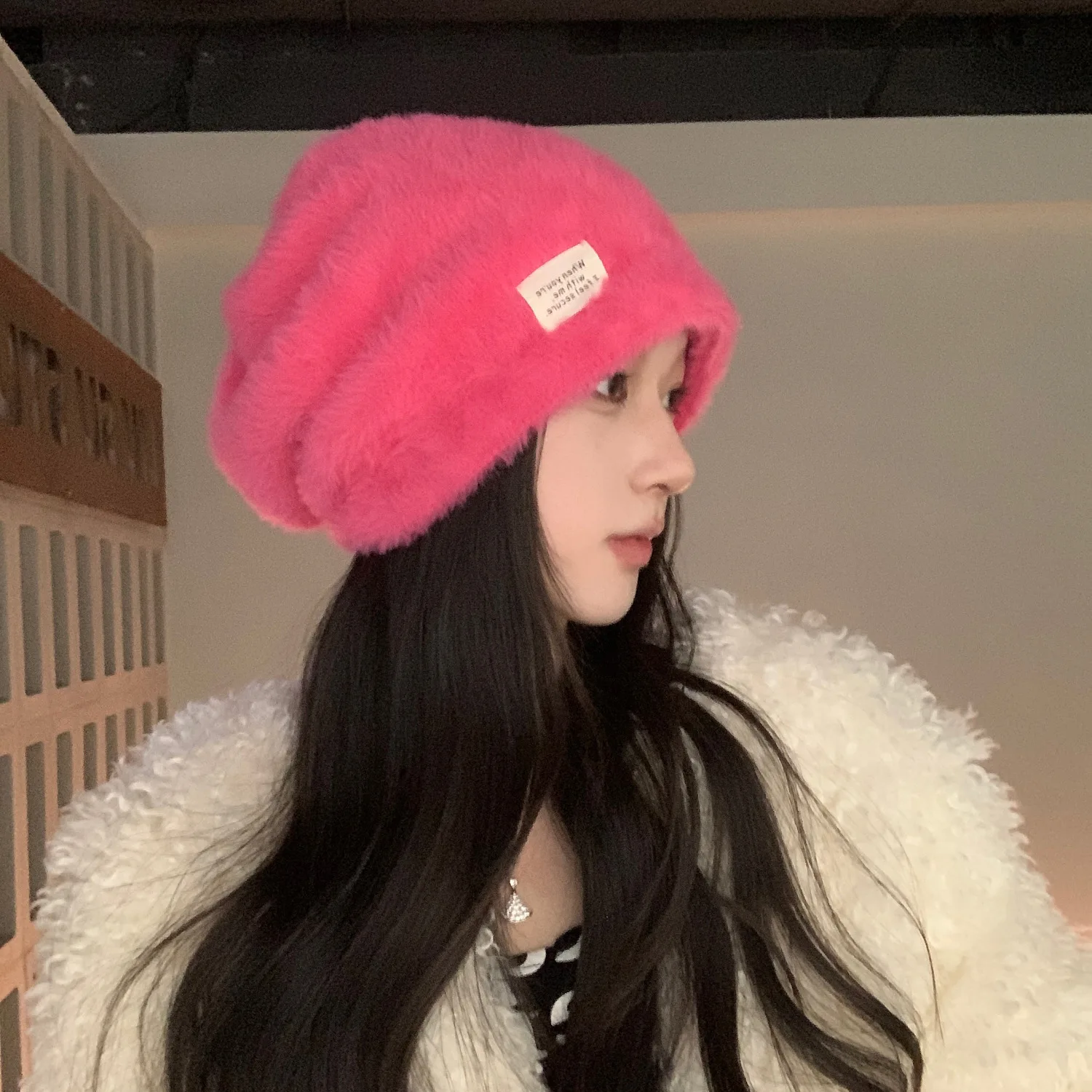 Korean Version Women's Hats Soft Plush Thicken Ear Protection Caps Winter Pullover Skullies and Beanies 2022 New
Korean Version Women's Hats Soft Plush Thicken Ear Protection Caps Winter Pullover Skullies and Beanies 2022 New