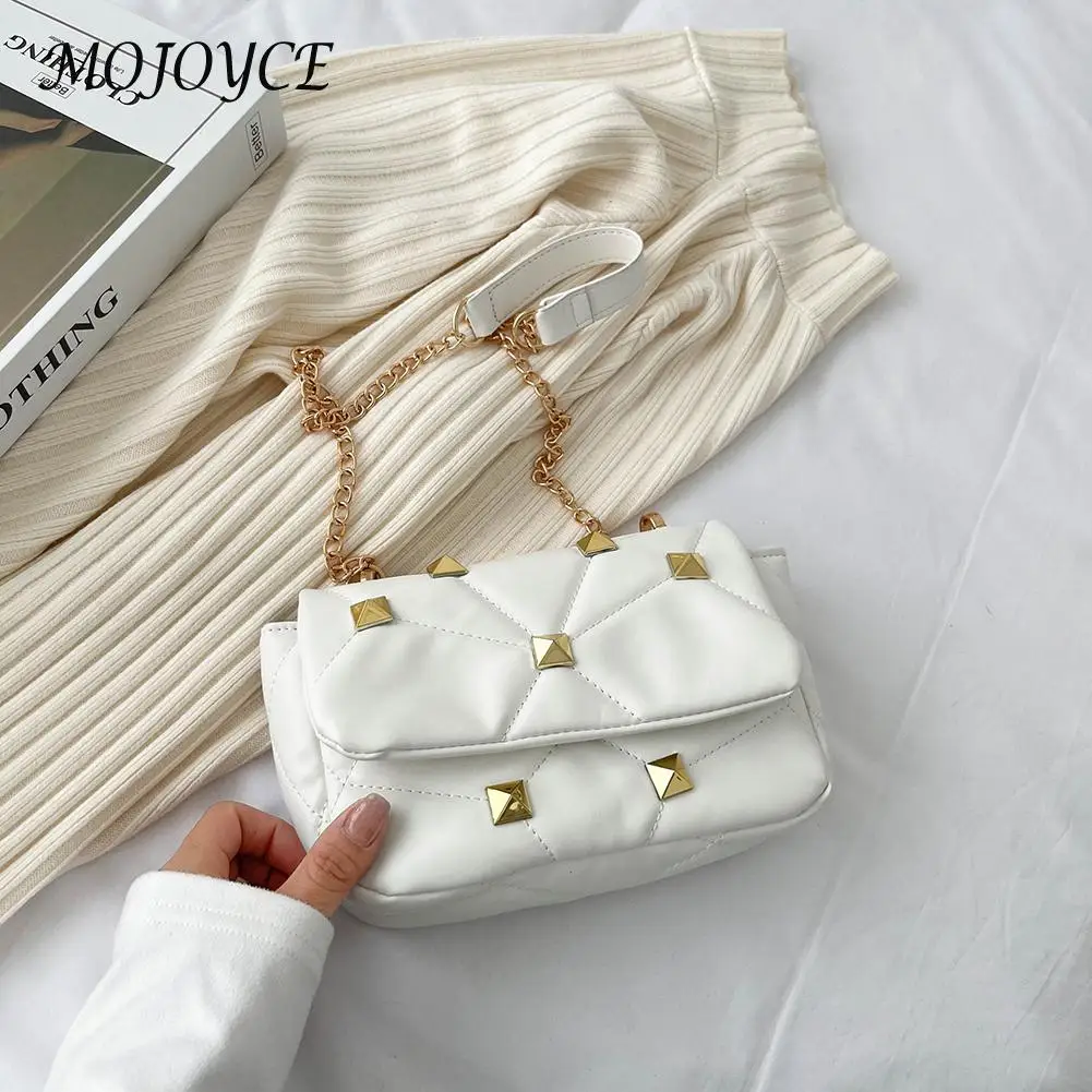 Fashion Studded Chain Crossbody Bag Female Solid Color Shoulder Tote Bag PU Leather Casual Pure Flap Messenger Bag For Women
Fashion Studded Chain Crossbody Bag Female Solid Color Shoulder Tote Bag PU Leather Casual Pure Flap Messenger Bag For Women