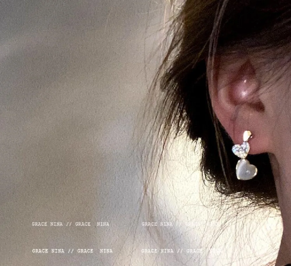 Cat's eye stone core zircon Earrings For Women Trendy Shiny Pearls Dangle Earrings Korean Jewelry Girls Party Gifts
Cat's eye stone core zircon Earrings For Women Trendy Shiny Pearls Dangle Earrings Korean Jewelry Girls Party Gifts