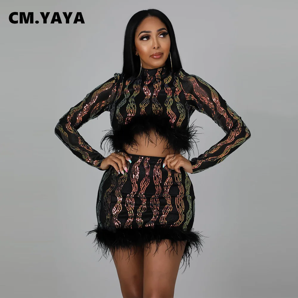 Женский костюм миди с юбкой и длинными рукавами CM.YAYA, костюм из двух предметов с блестками и пэчворком из перьев, сексуальный зимний комплек...
Женский костюм миди с юбкой и длинными рукавами CM.YAYA, костюм из двух предметов с блестками и пэчворком из перьев, сексуальный зимний комплек...