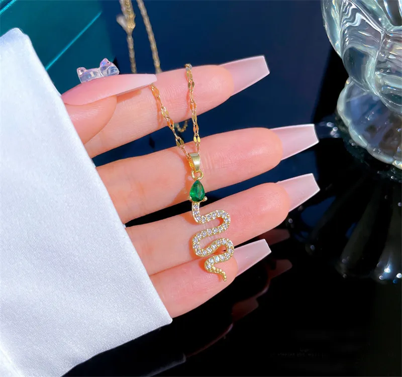 Stainless Steel Water Ripple Green Eye Animal Snake Pendant Micro-encrusted Zircon Jewelry Necklace Aesthetic
Stainless Steel Water Ripple Green Eye Animal Snake Pendant Micro-encrusted Zircon Jewelry Necklace Aesthetic